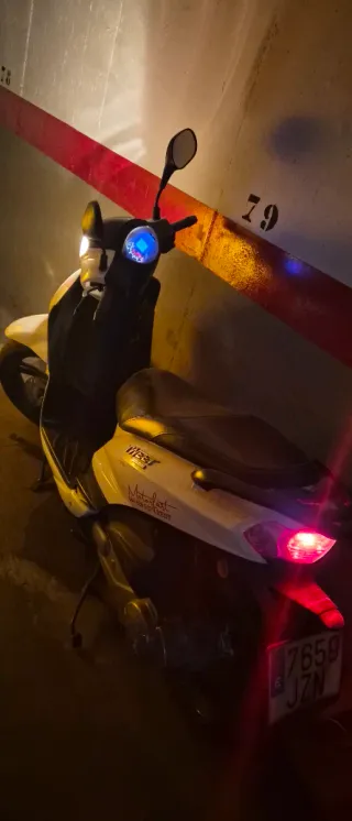 Peugeot Tweet 125cc Scooter Automática