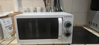 Microondas Jocel Blanco