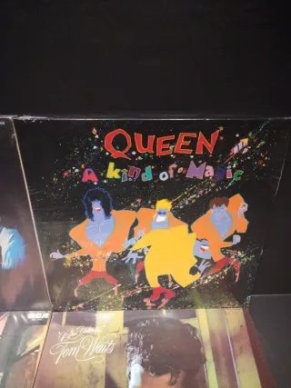 Lote 4 Vinilos Rock/Pop: Queen, Bowie, CSNY, Waits