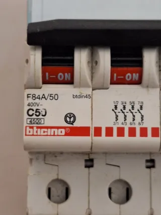 Interruttore M/D BTicino C50 F84A/50 400 v