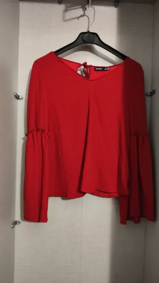 Blusa Bershka Roja Manga Campana