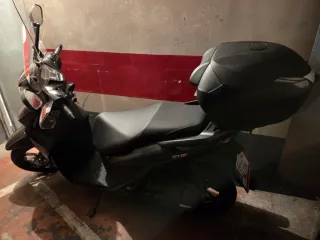 Moto Voge SR16 125cc Scooter Negra. Casi nueva.
