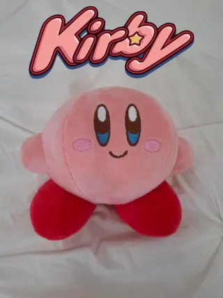 Adorable peluche del personaje Kirby