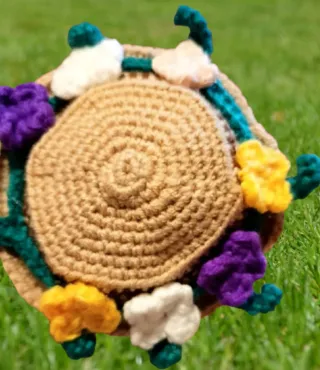 Bambola Anna dai capelli rossi amigurumi