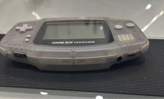 Game Boy Advance Gris con Super Bust-A-Move