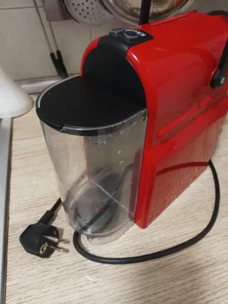 Cafetera Nespresso Krups Roja