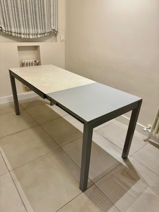 Mesa extensible cocina piedra y metal