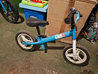 Bicicleta sin pedales Btwin con freno