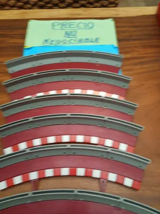 Scalextric 8 Bordes Muros Curva R2 leer descripció