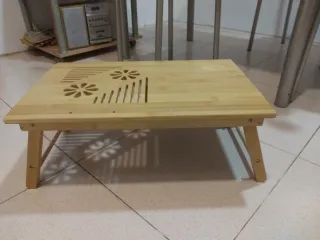 Mesa de madera para cama con soporte para tablet