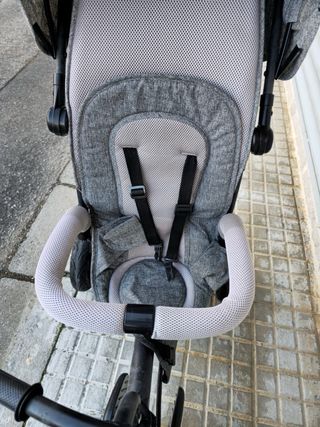 Triciclo para bebé gris