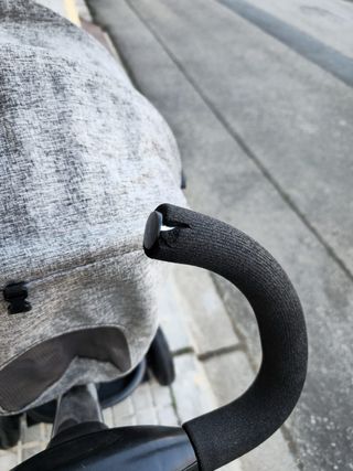 Triciclo para bebé gris