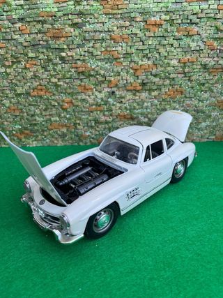 Mercedes-Benz 300 SL Roadster – 1954 – Escala 1:18