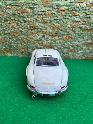 Mercedes-Benz 300 SL Roadster – 1954 – Escala 1:18