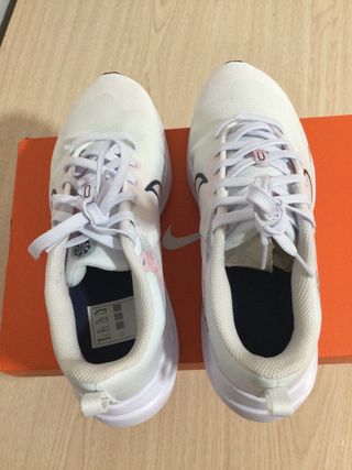 Zapatillas Nike Downshifter 12 PRM Talla 39