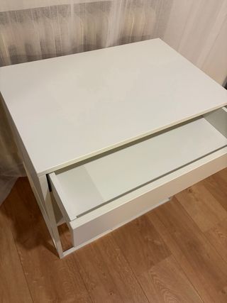 Tavolino bianco Ikea