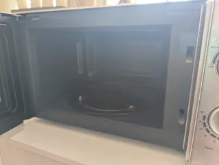 Microondas Taurus Plateado