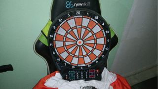 Diana de dardos casi nueva + 3 juegos