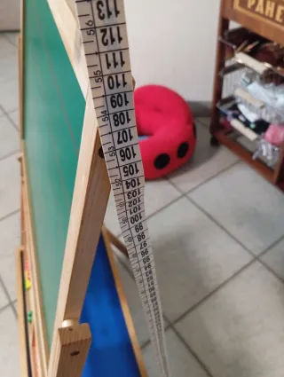 Lavagna gioco per bambini con abaco e orologio