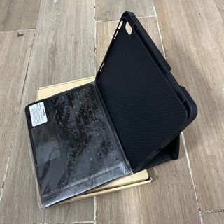 TECLADO FUNDA TRACKPAD iPad A16 11Generación 2025