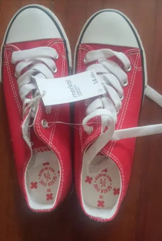 Zapatillas Merkal rojas talla 36