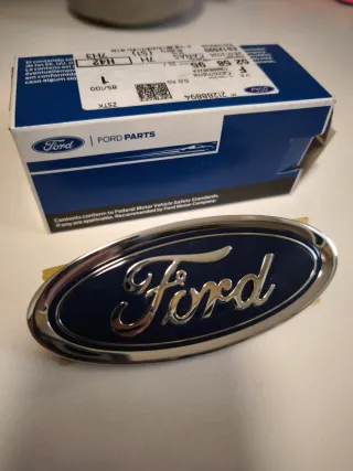 Emblema Delantero Ford Fiesta 2016