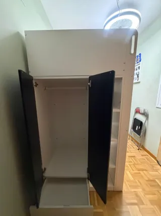 Cama alta Ikea con armario y escritorio