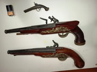 2 Pistolas Decorativas Antiguas