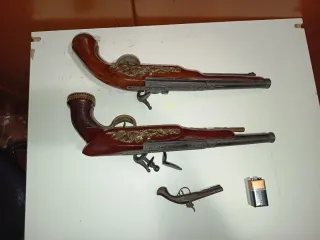 2 Pistolas Decorativas Antiguas