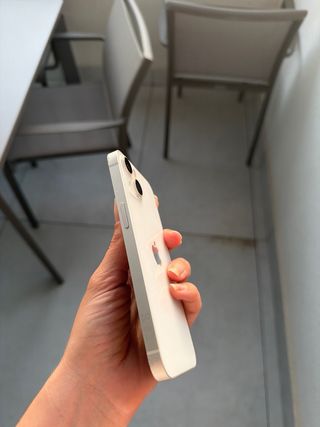 iPhone 13 128GB MUY CUIDADO + Caja + 2 Fundas