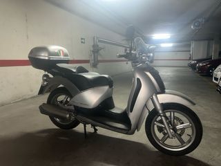 Aprilia Scarabeo 125 Plata