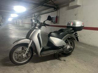 Aprilia Scarabeo 125 Plata