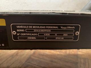 Patinete eléctrico negro