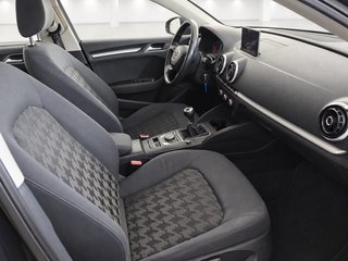 A3 SEDÁN 1.6TDI AMBITION 105 cv