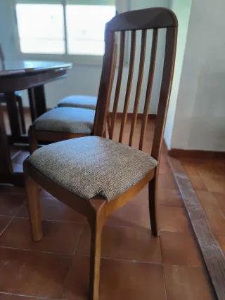 Mesa comedor extensible y 6 sillas