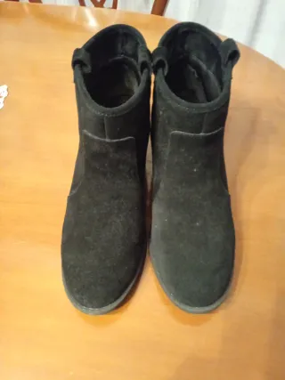 Botines mujer piel serraje negro