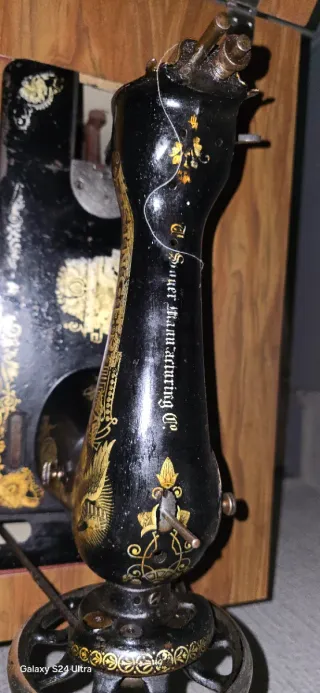Máquina de coser Singer antigua