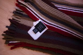 Bufanda Calvin Klein rayas