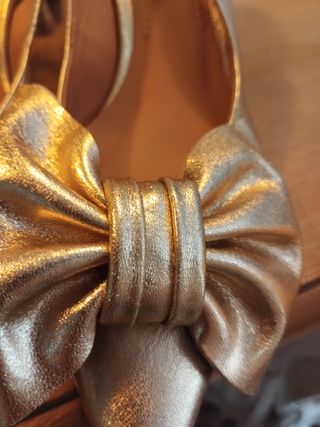 Zapatos de tacón LATOUCHE dorados