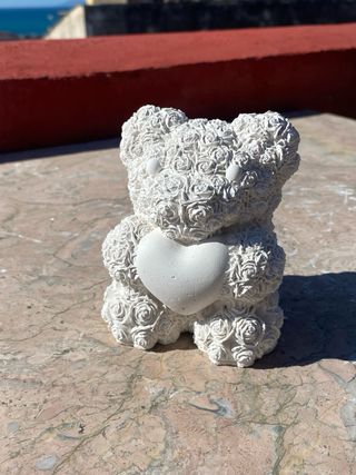 Statuetta Orsetto Rose Cuore Gesso Bianco