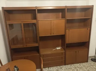 Mueble salón madera vitrinas y mueblebar