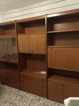Mueble salón madera vitrinas y mueblebar