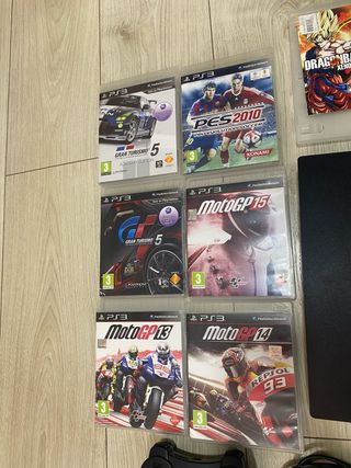 Consola PS3 Slim Negra con 3 mandos y 7 juegos.