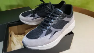 Zuma Clae Quiet Grey Black Sneakers