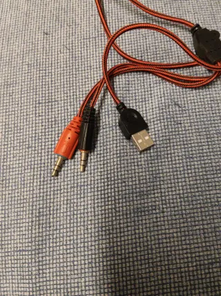 Cascos Gaming Rojos y Negros