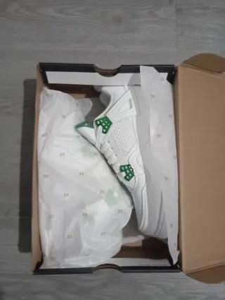 Jordan 4 Blancas y Verdes