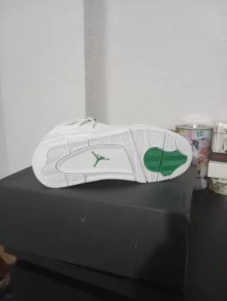 Jordan 4 Blancas y Verdes