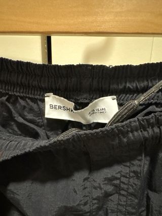 Pantalón ancho impermeable negro