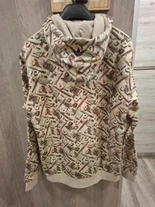 Sudadera Adidas con capucha y estampado