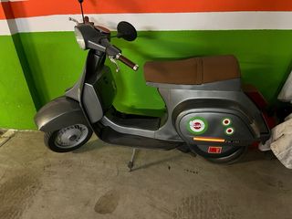 Vespa PK125 1980 restaurada